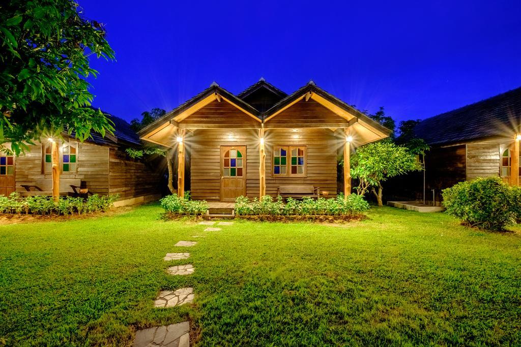 Banyen Villa Ban Ban San Sai Habitación foto